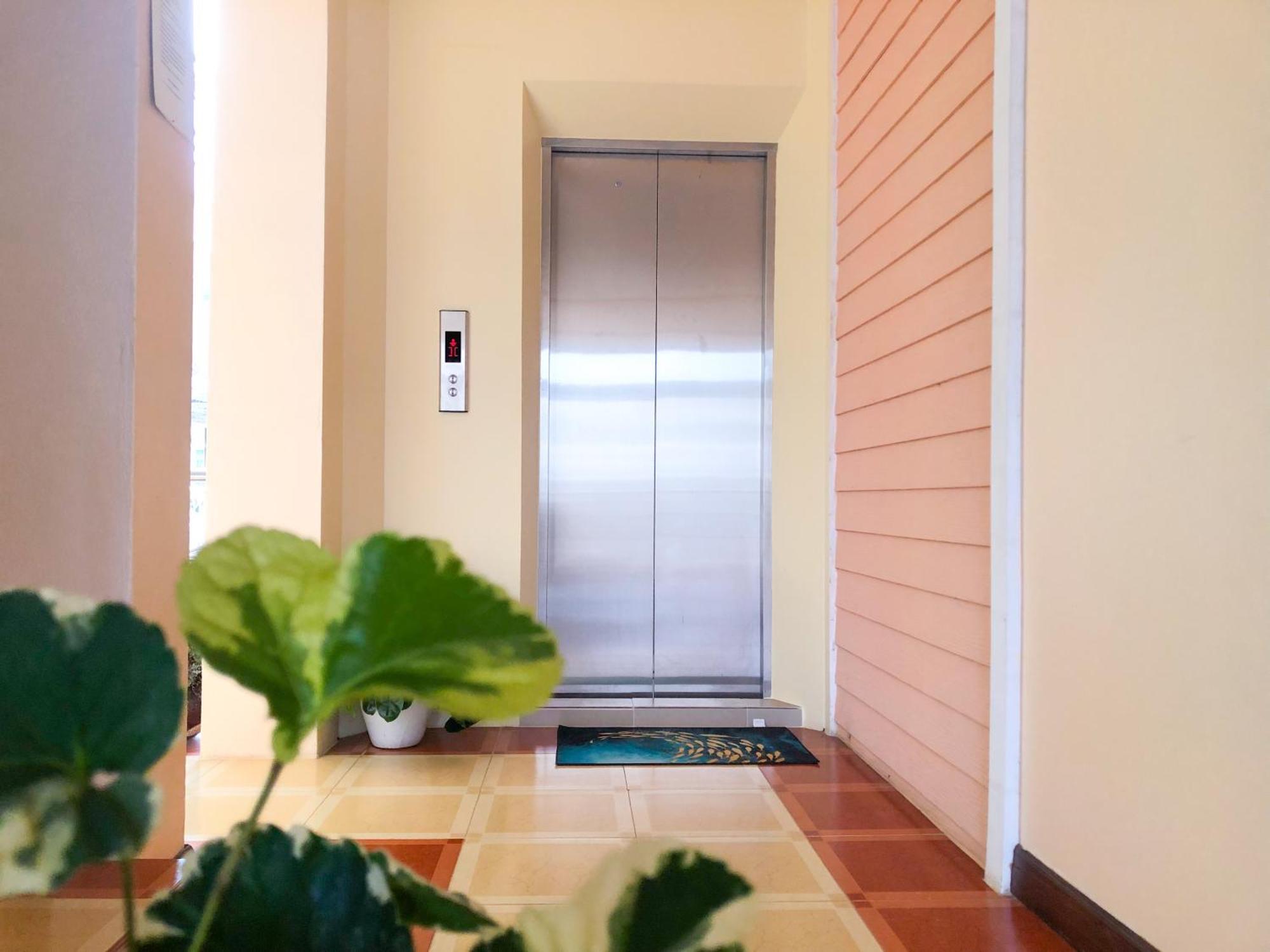 Rk Guesthouse Patong Екстер'єр фото