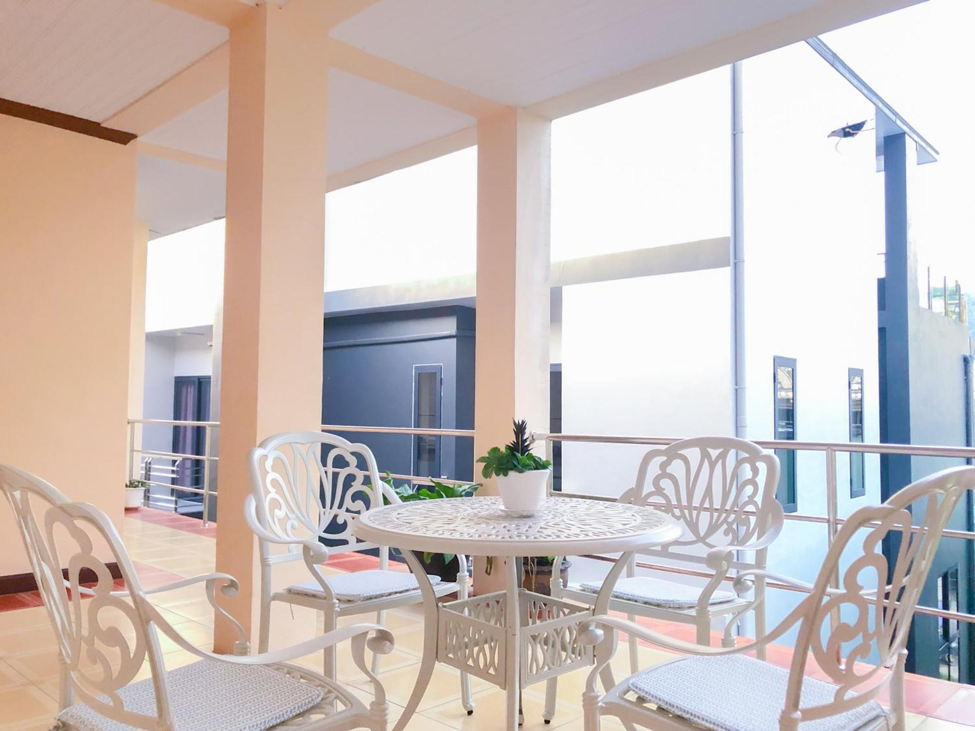 Rk Guesthouse Patong Екстер'єр фото