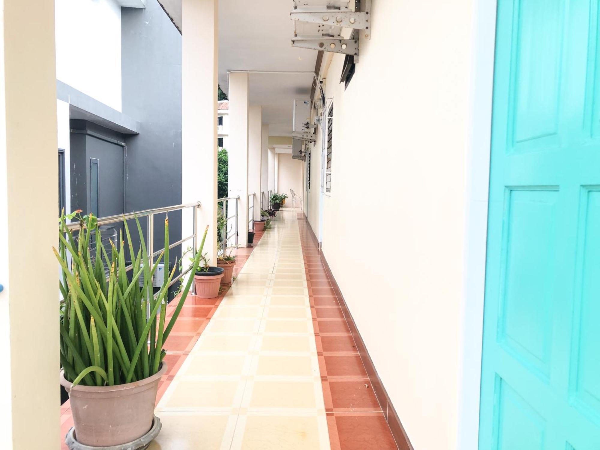 Rk Guesthouse Patong Екстер'єр фото