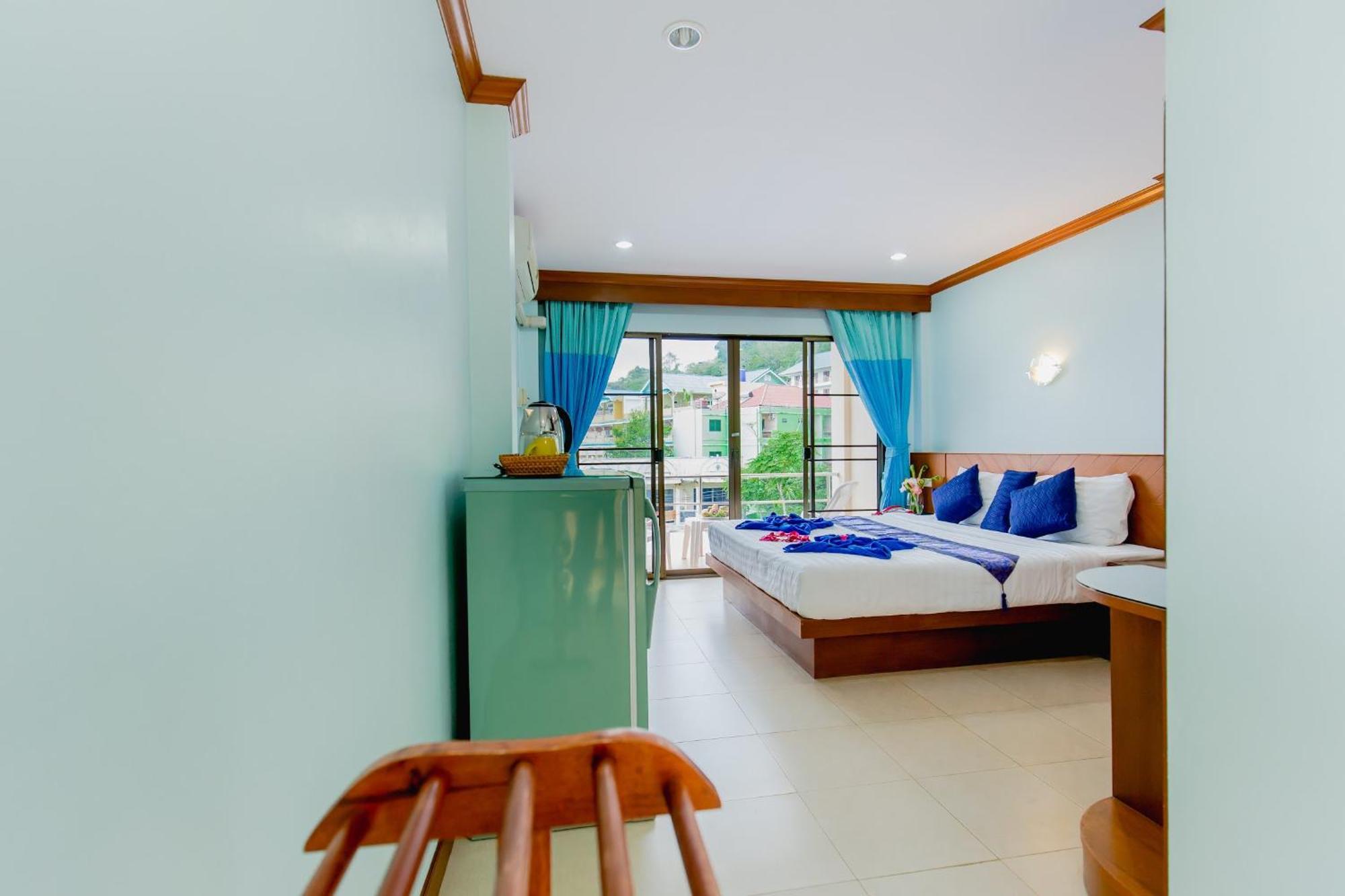 Rk Guesthouse Patong Екстер'єр фото