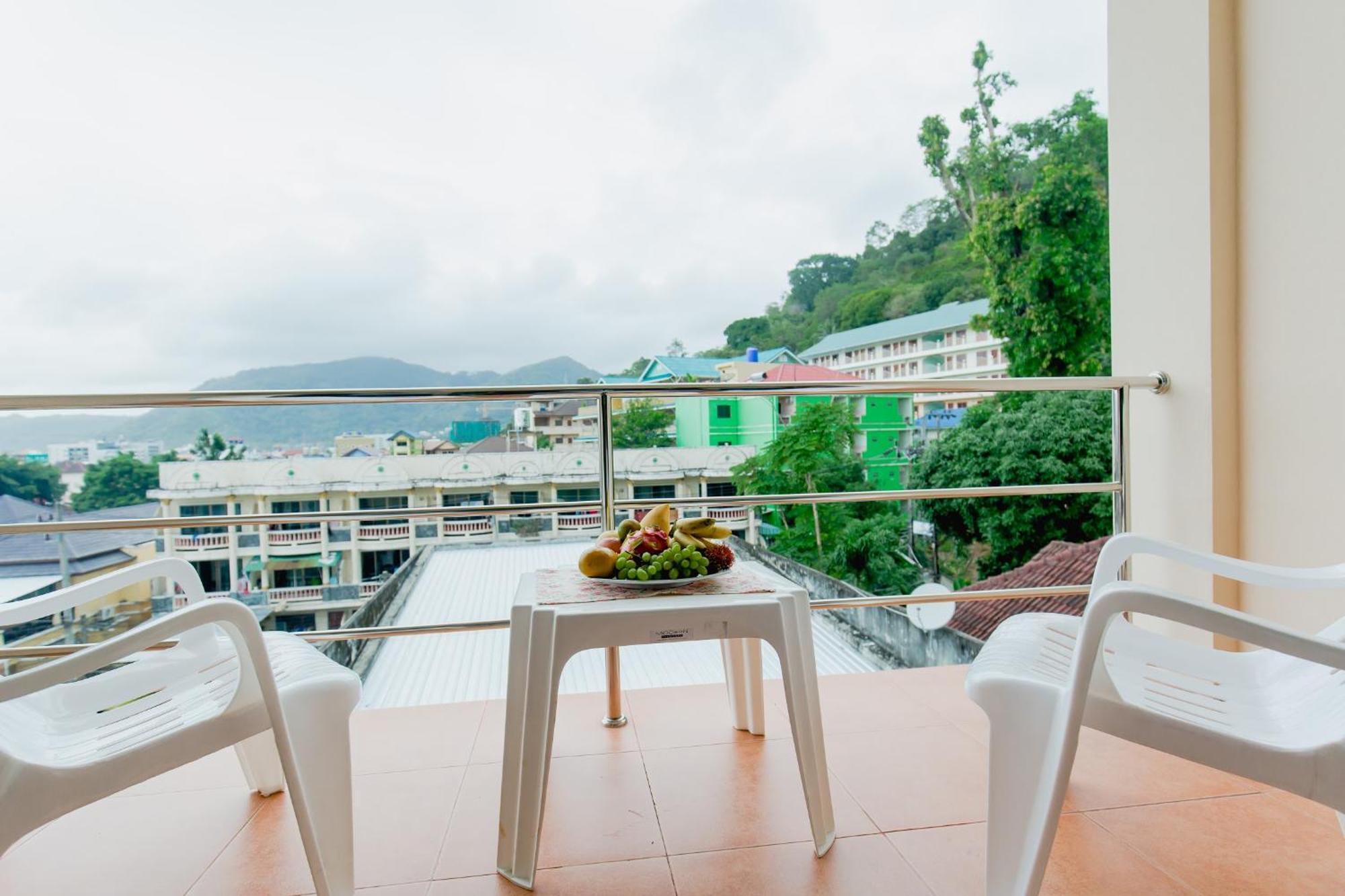Rk Guesthouse Patong Екстер'єр фото