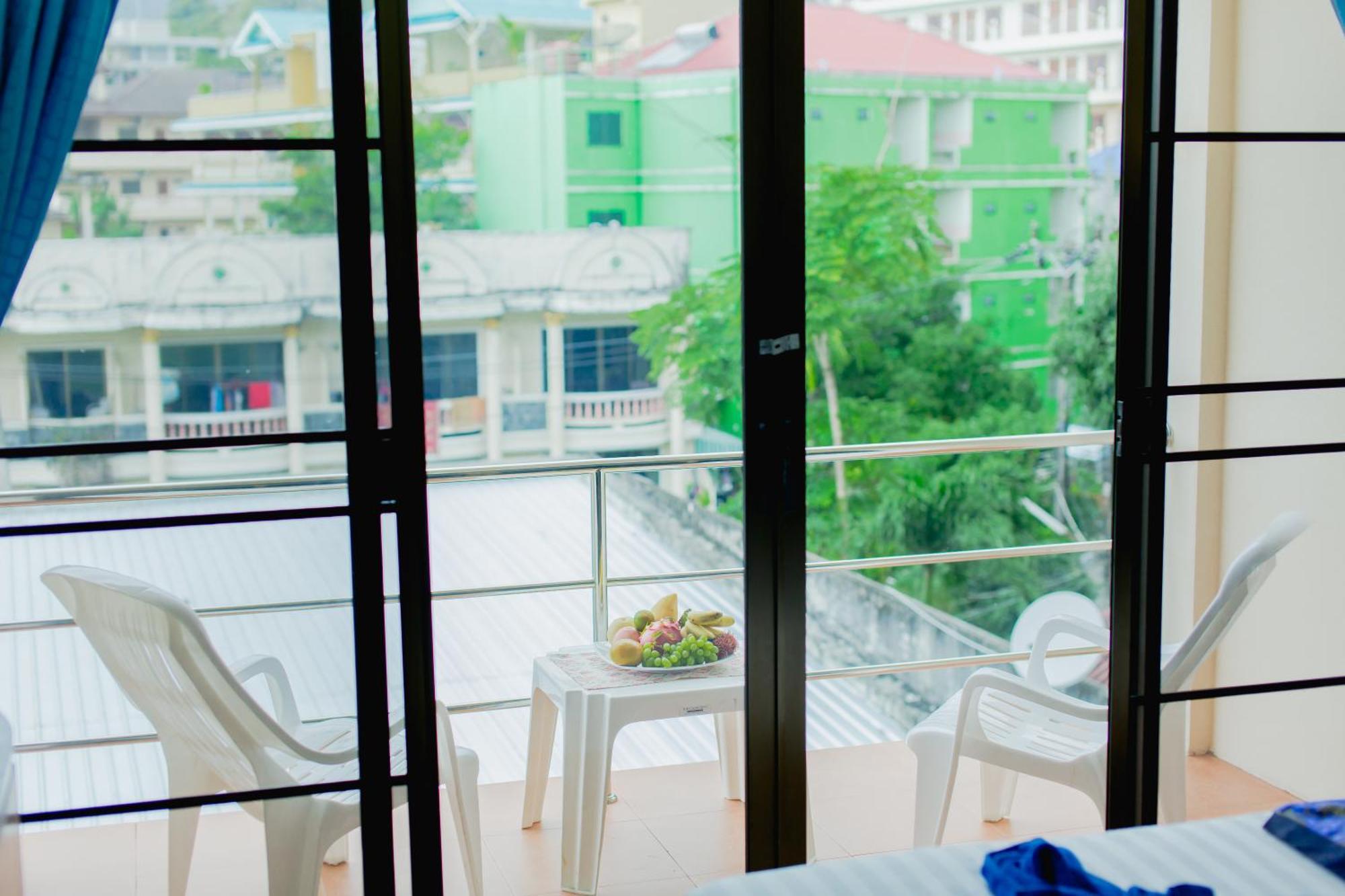 Rk Guesthouse Patong Екстер'єр фото