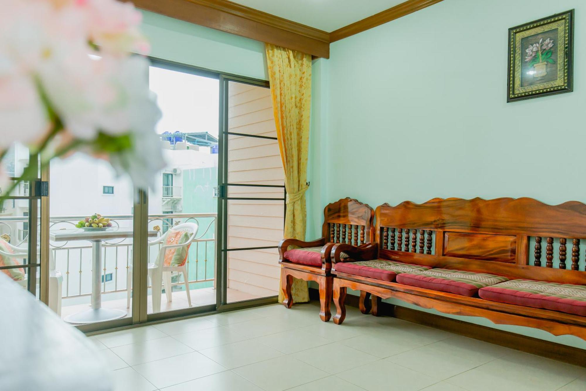 Rk Guesthouse Patong Екстер'єр фото
