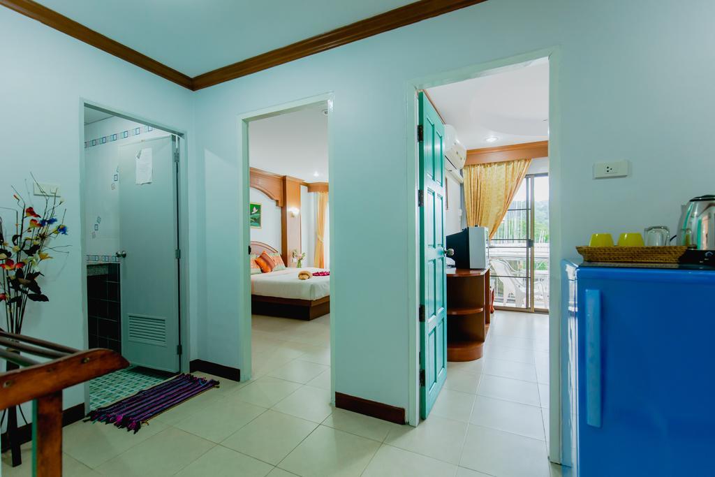 Rk Guesthouse Patong Екстер'єр фото