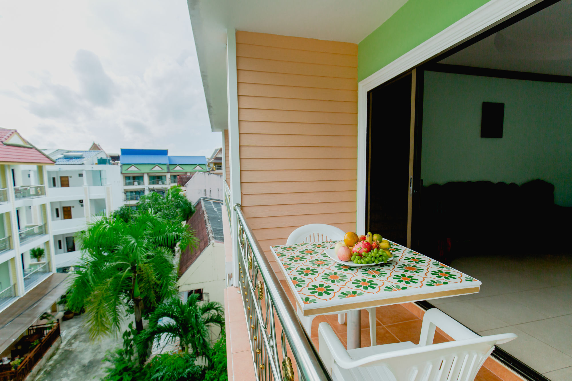 Rk Guesthouse Patong Екстер'єр фото